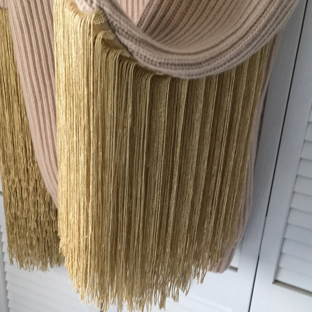 Hillier Bartley Cashmere Fringe Oversized Turtleneck Sweater Cream Gold S / M - Picture 7 of 16